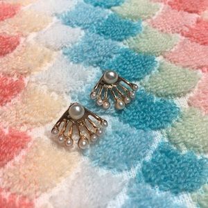 🔴3 for $10 String of pearls earrings